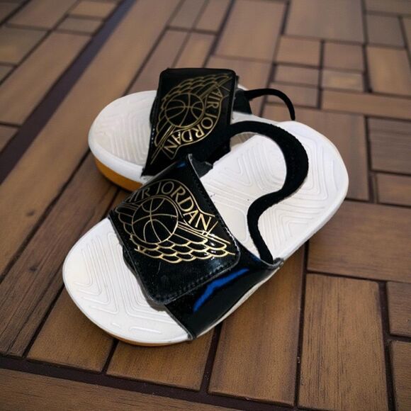 Infant Jordan Hydro 7 TD 'Black Metallic Gold' Slides Size  9 C - Picture 1 of 6